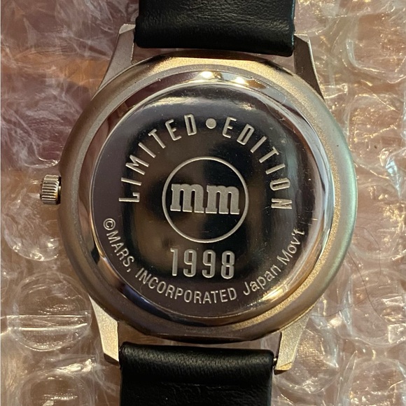 Vintage 1998 MARS M&M Limited Edition Silver Leather Analog Quartz Watch - Picture 3 of 6